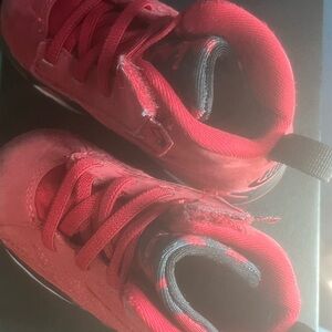 Used Jordan Red Sneakers Sporty Design